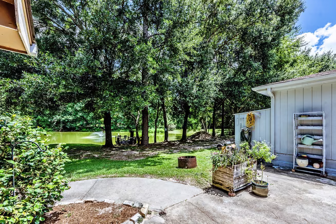Photo 4 of 2217 Shannon Drive, Huntsville, TX