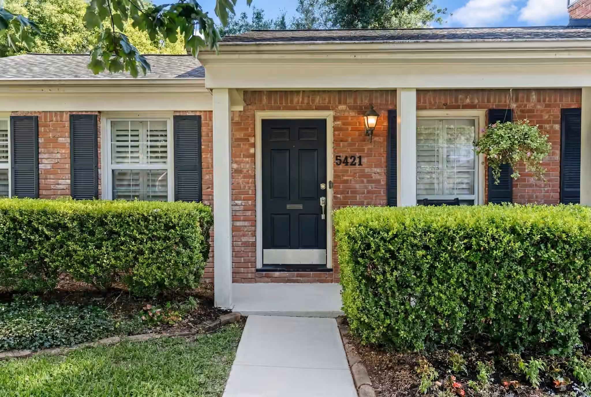 Photo 5 of 5421 Schumacher Lane, Houston, TX