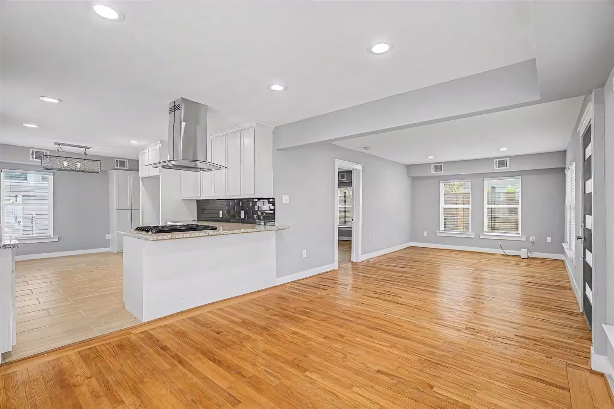 Photo 6 of 515 Caplin Street, Houston, TX