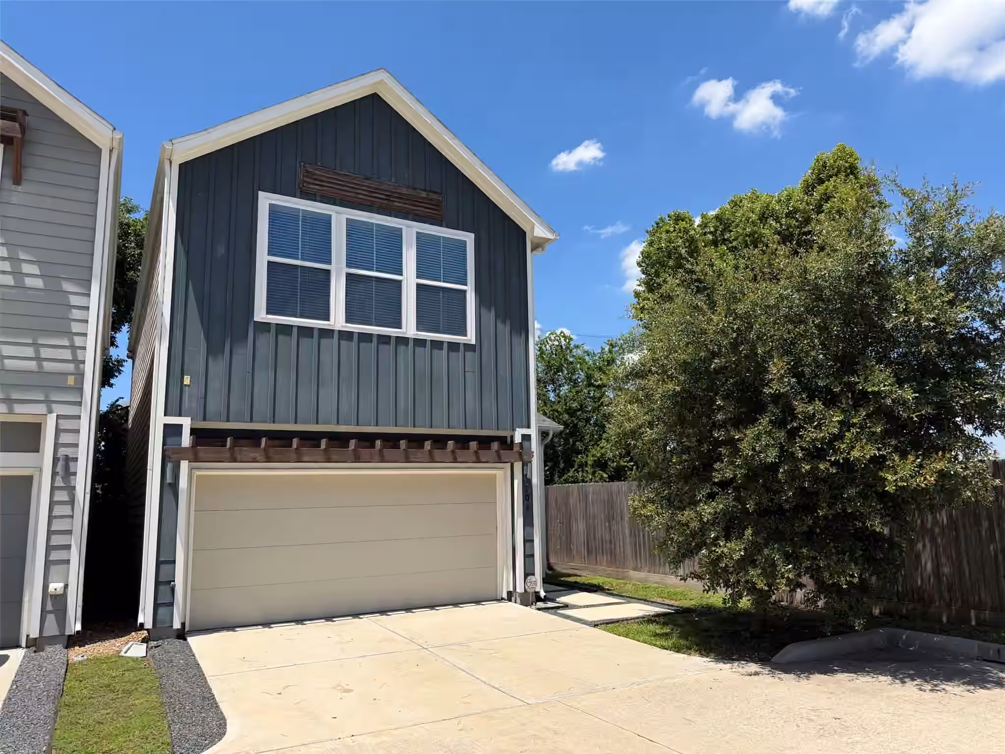 Photo of 702 Pinemont Canyon Lane, Houston, TX