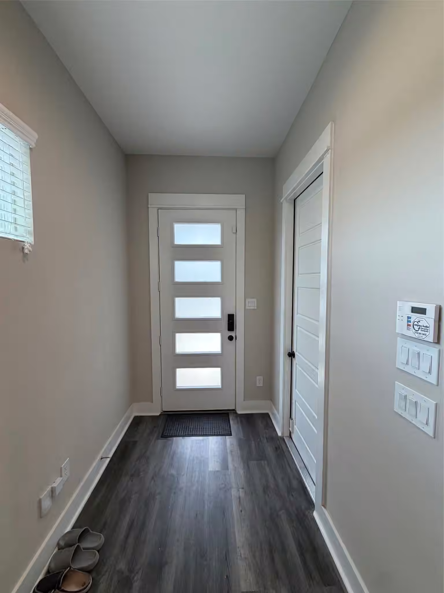 Photo 3 of 702 Pinemont Canyon Lane, Houston, TX