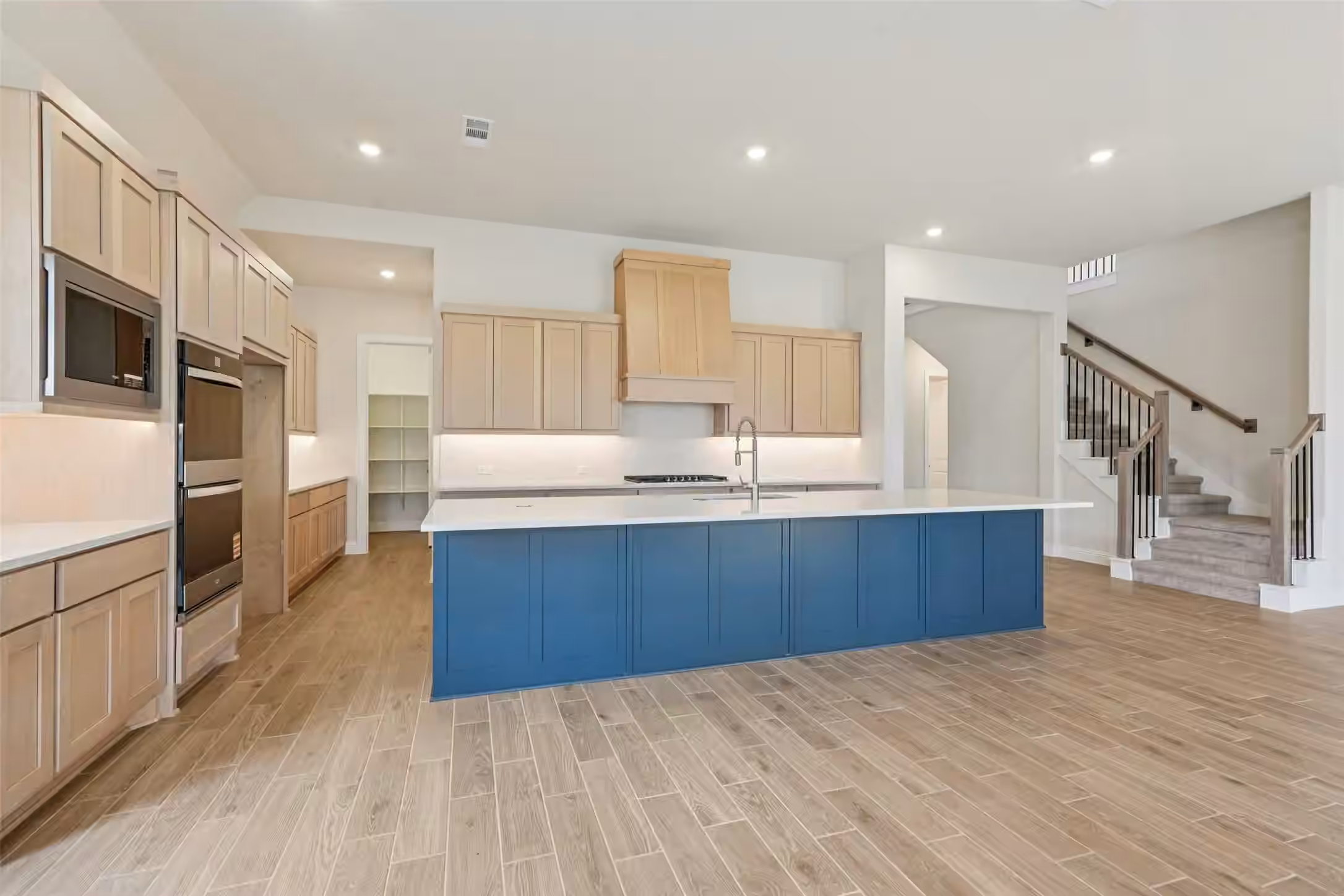 Photo 5 of 1211 Berry Brook Drive, Missouri City, TX