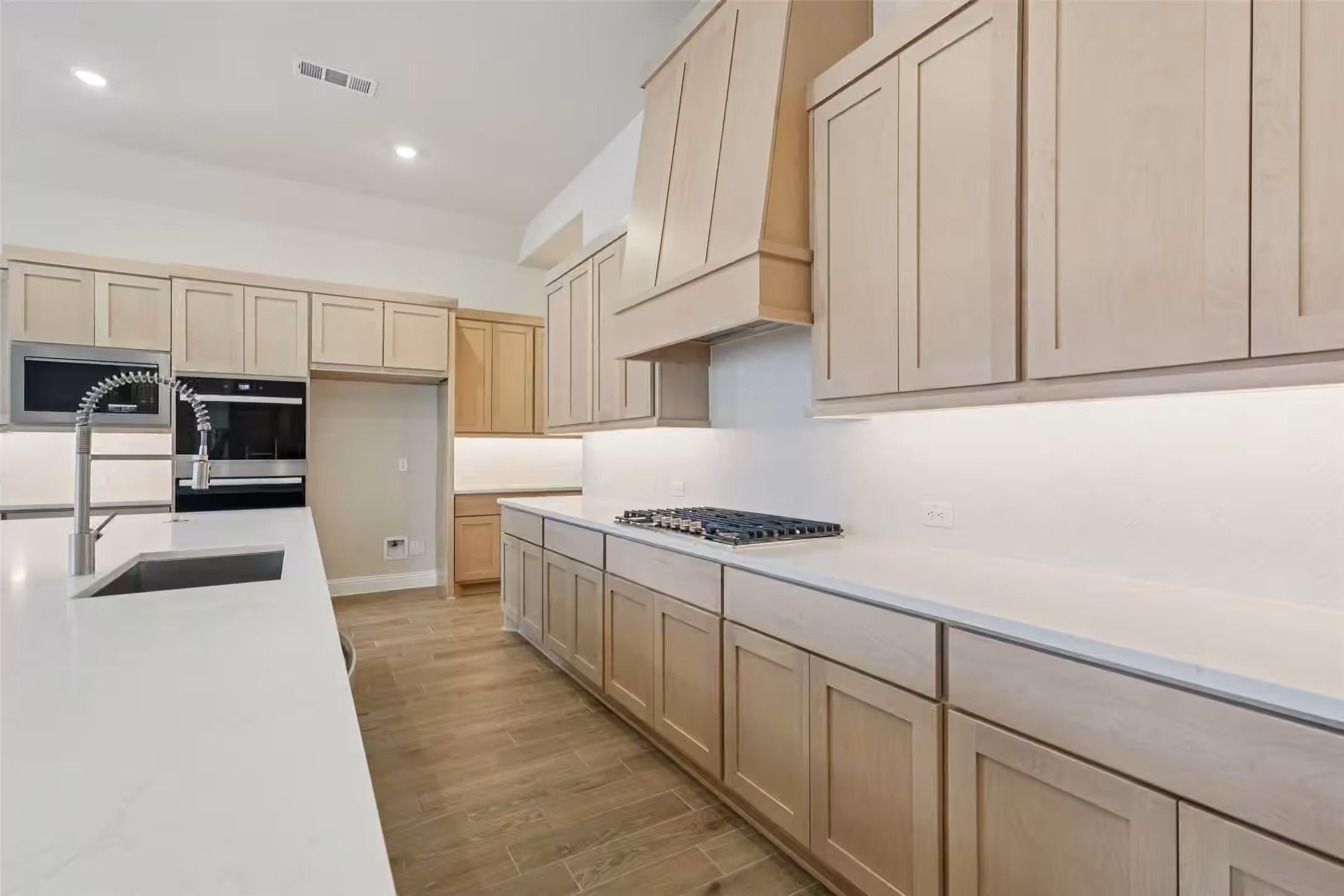 Photo 7 of 1211 Berry Brook Drive, Missouri City, TX