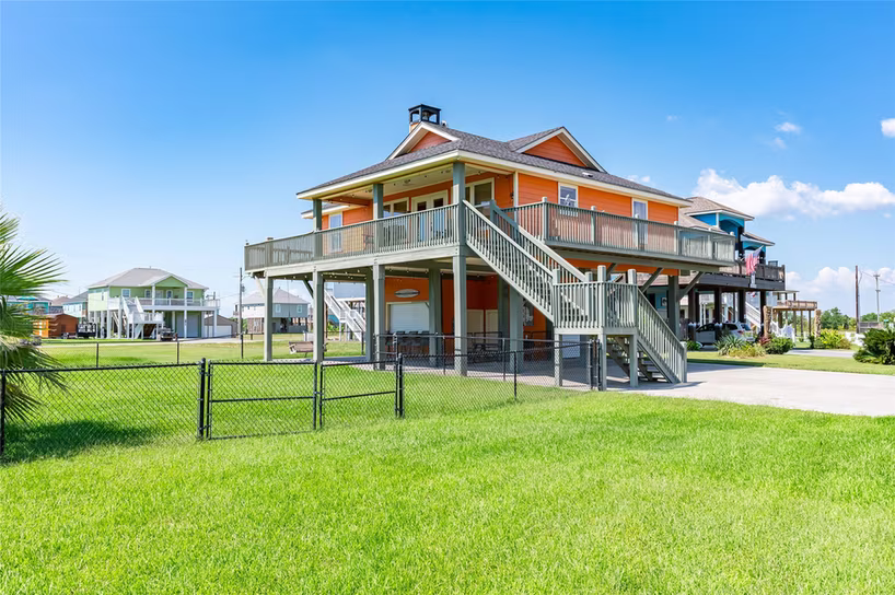 Photo of 963 Palmridge Drive, Crystal Beach, TX 77650