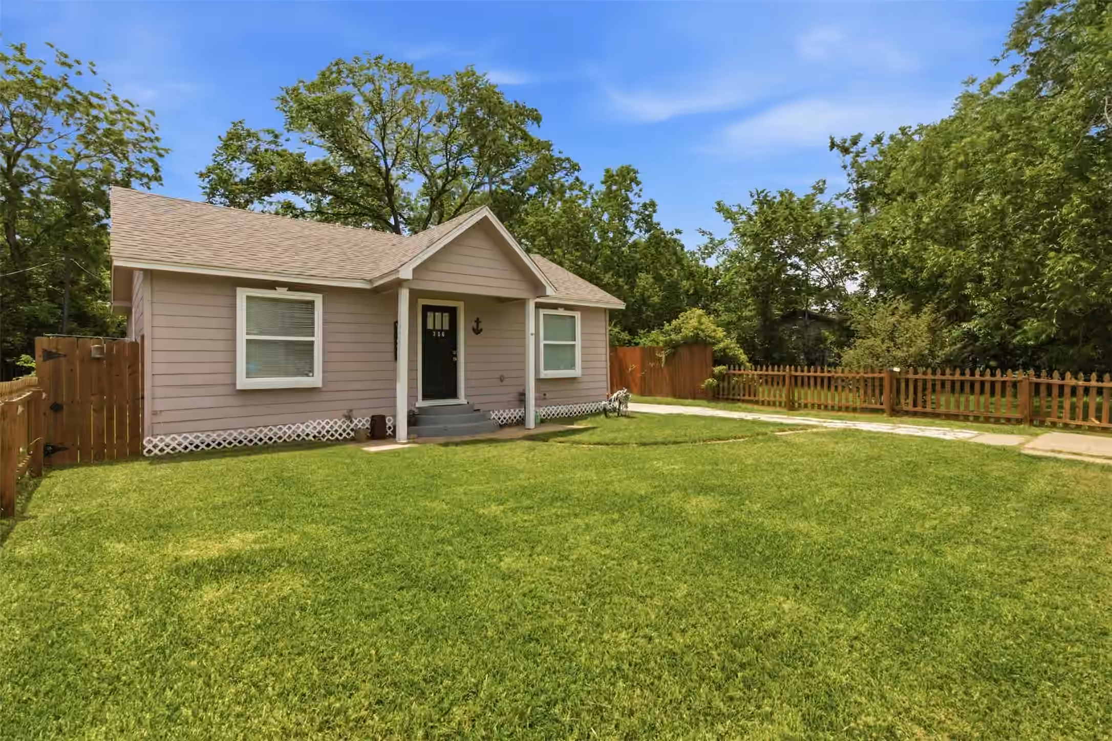 Photo 3 of 306 Center Street, Pasadena, TX
