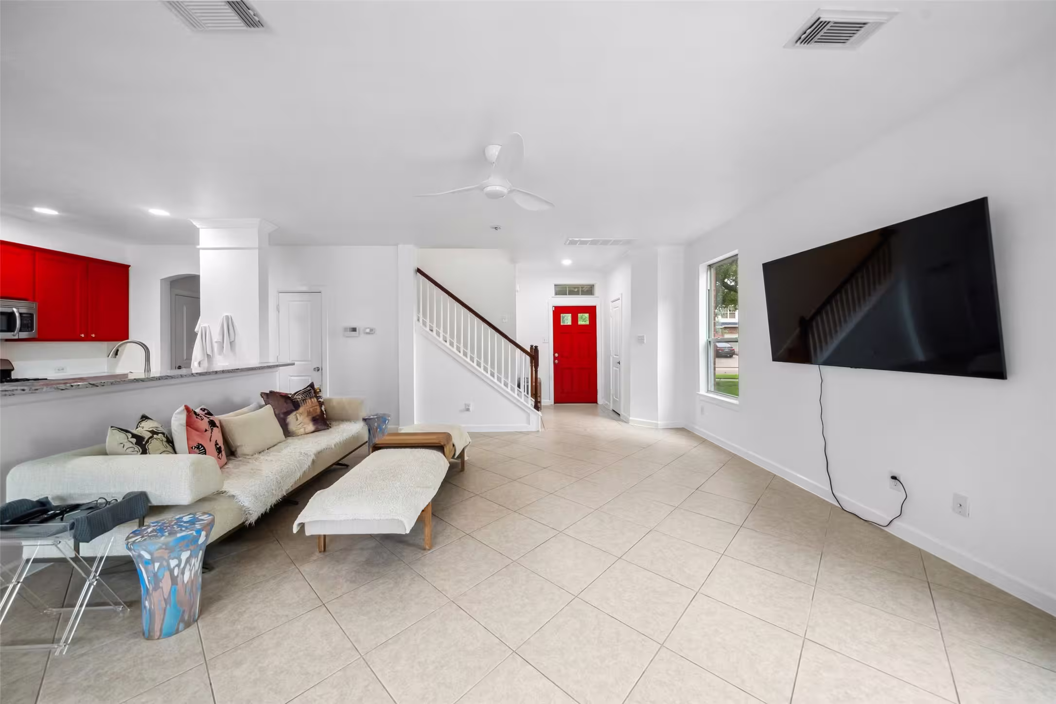 Photo 5 of 5338 Summit Hollow Drive, Houston, TX