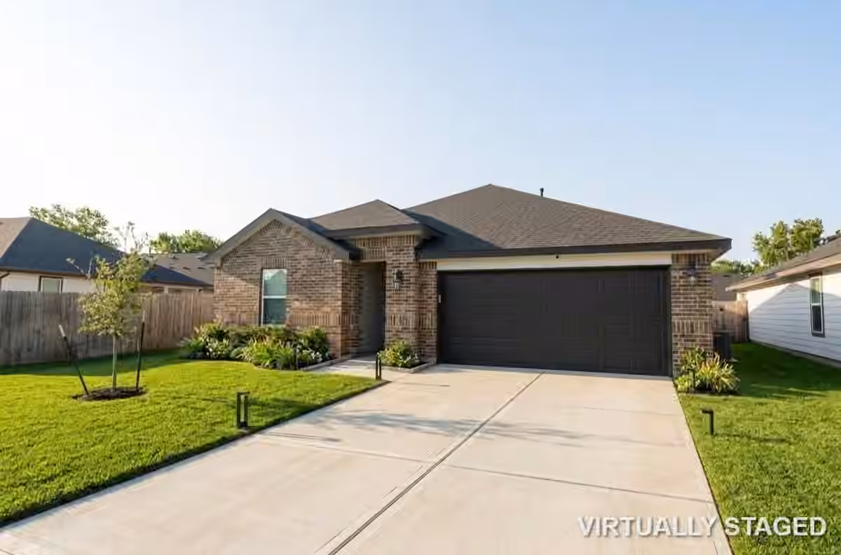 Photo of 1111 Desert Willow Drive, Rosharon, TX