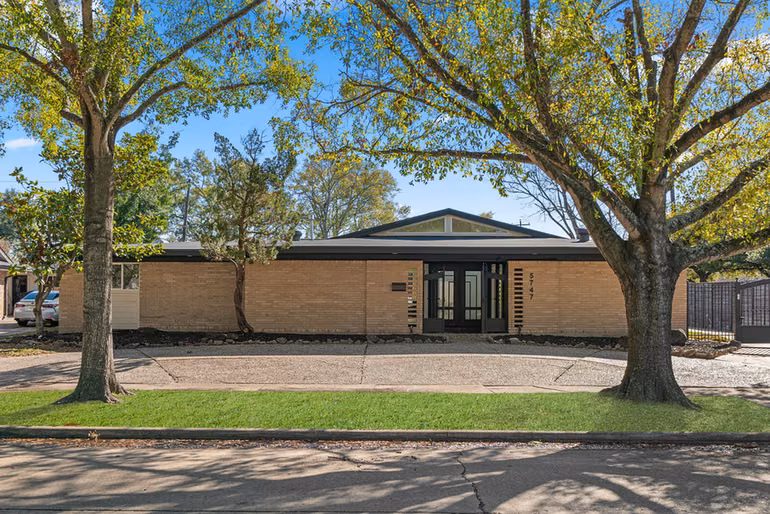 Photo 2 of 5747 Jackwood Street, Houston, TX