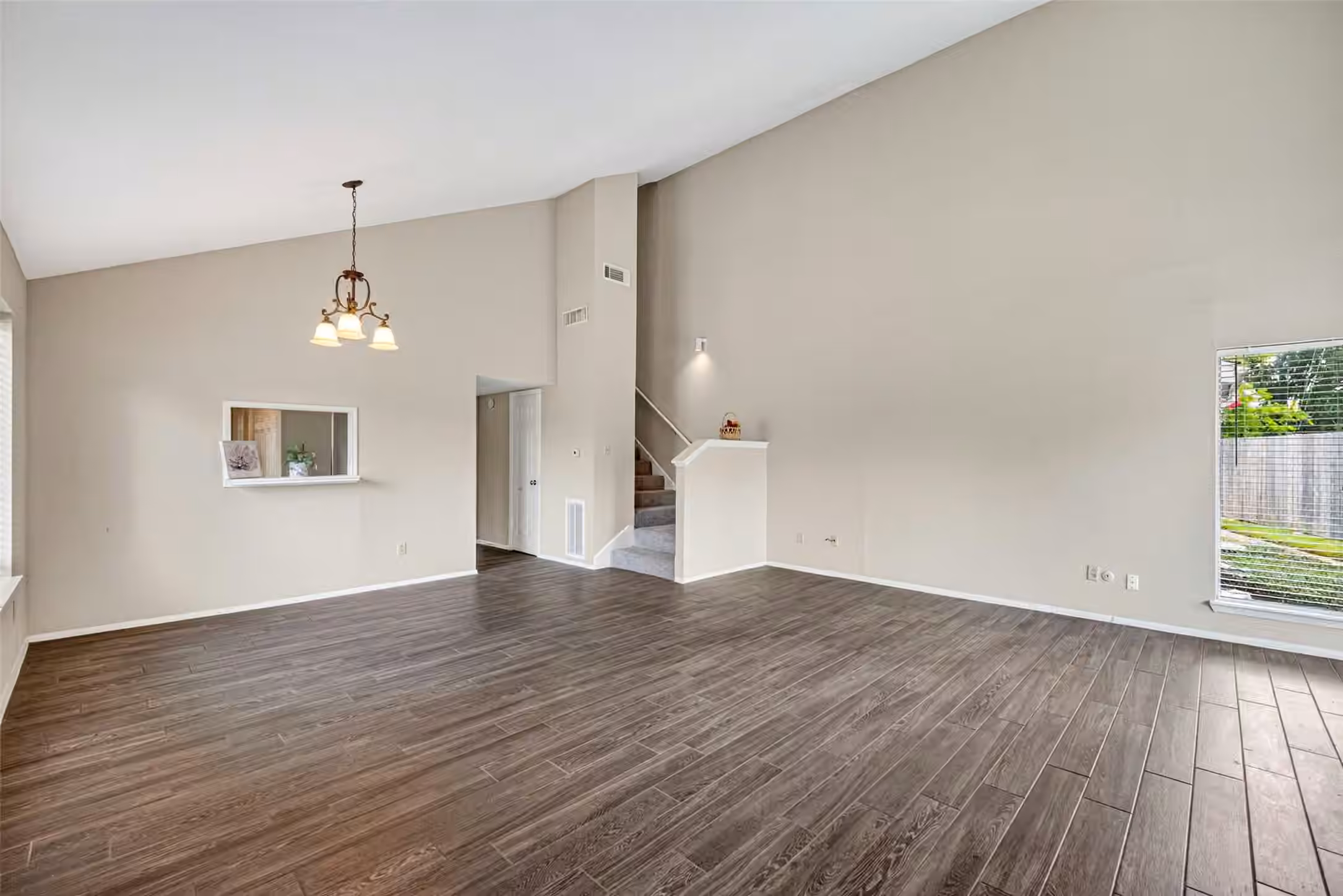 Photo 4 of 7895 Green Lawn Drive 7895, Houston, TX