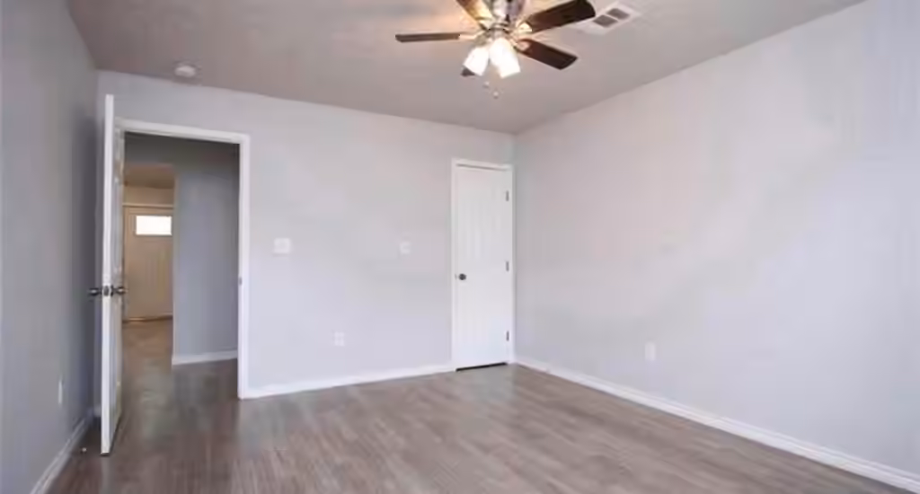 Photo 3 of 995 Junell Street, Houston, TX