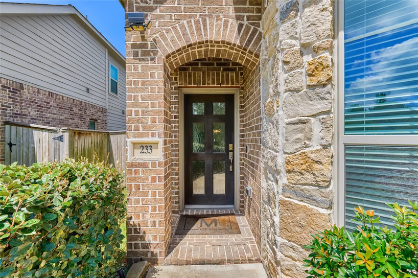 Photo 2 of 233 N Carson Cub Court, Montgomery, TX