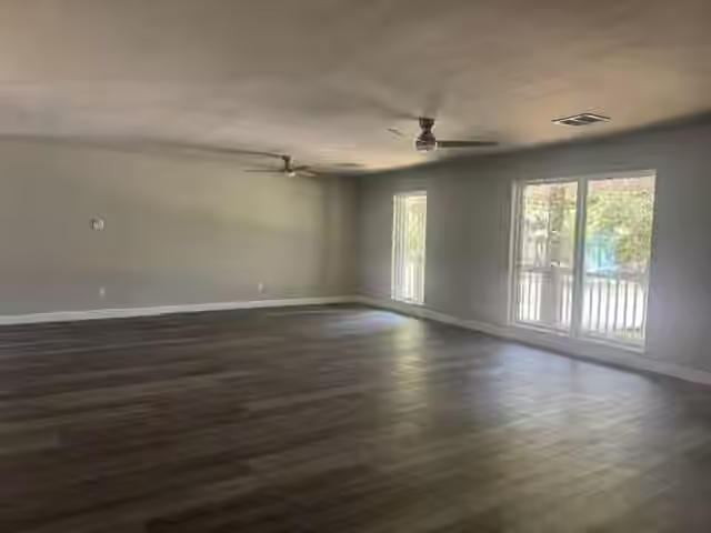 Photo 5 of 5415 Jackwood Street, Houston, TX