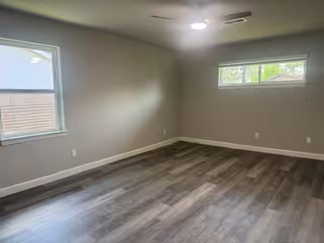 Photo 7 of 5415 Jackwood Street, Houston, TX