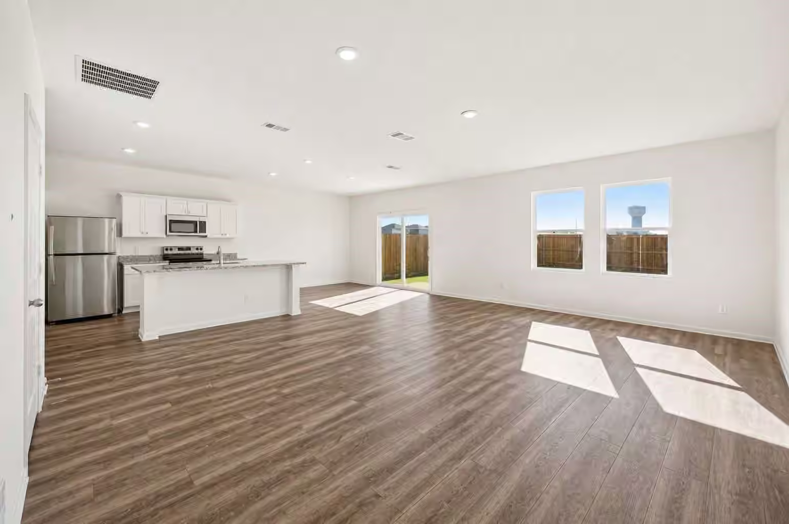 Photo 4 of 18649 Shauna Danielle Drive, New Caney, TX
