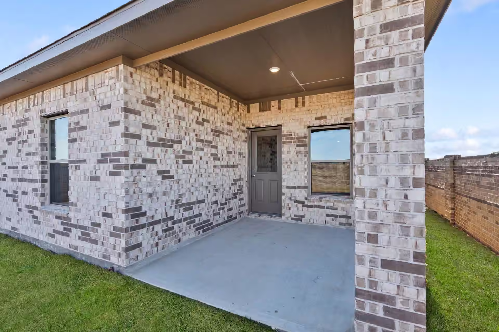Photo 6 of 19046 Cetara Villa Drive, Hockley, TX