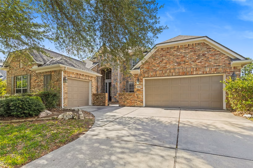 Photo of 10702 Winding Green Drive, Humble, TX 77338