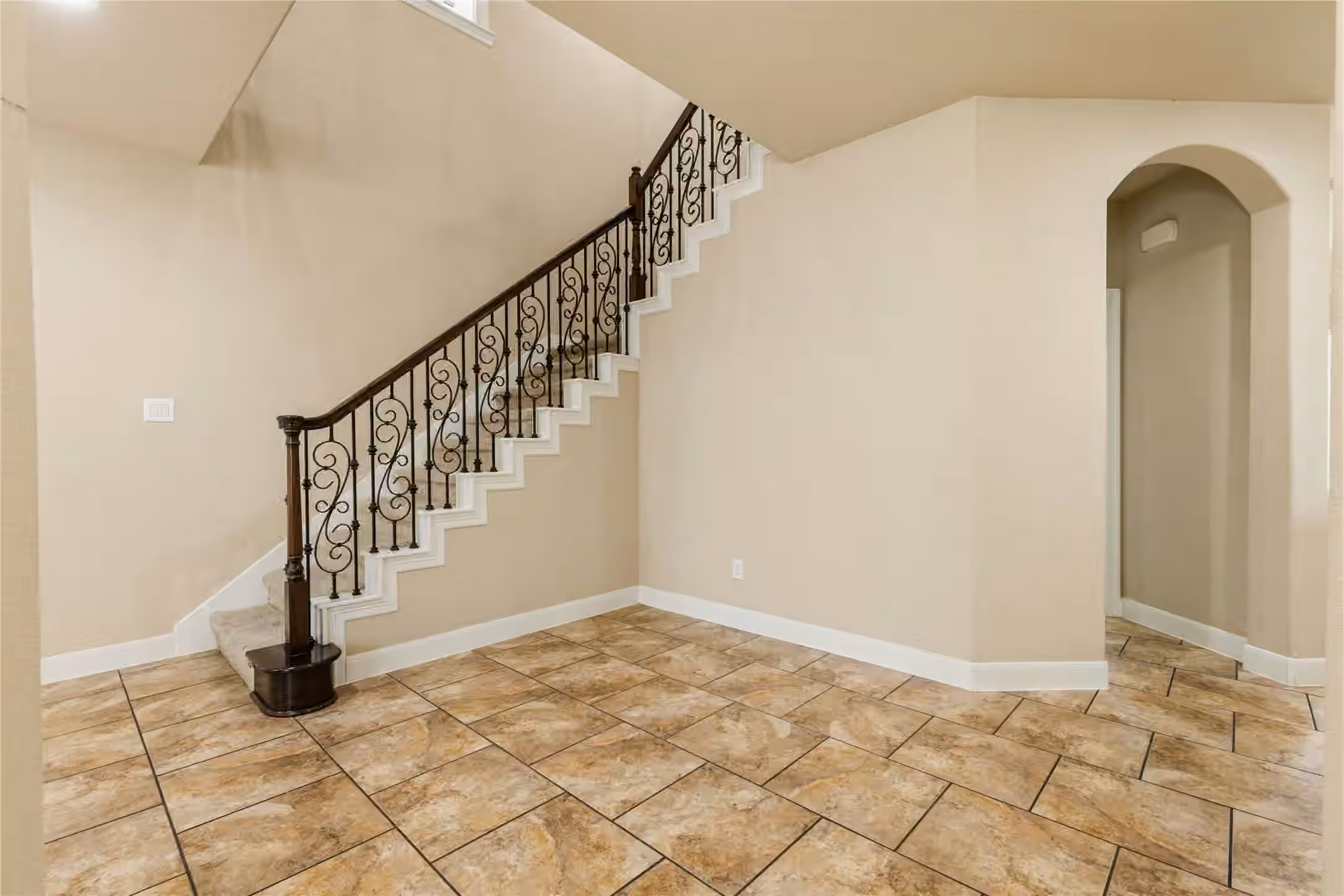 Photo 4 of 10702 Winding Green Drive, Humble, TX