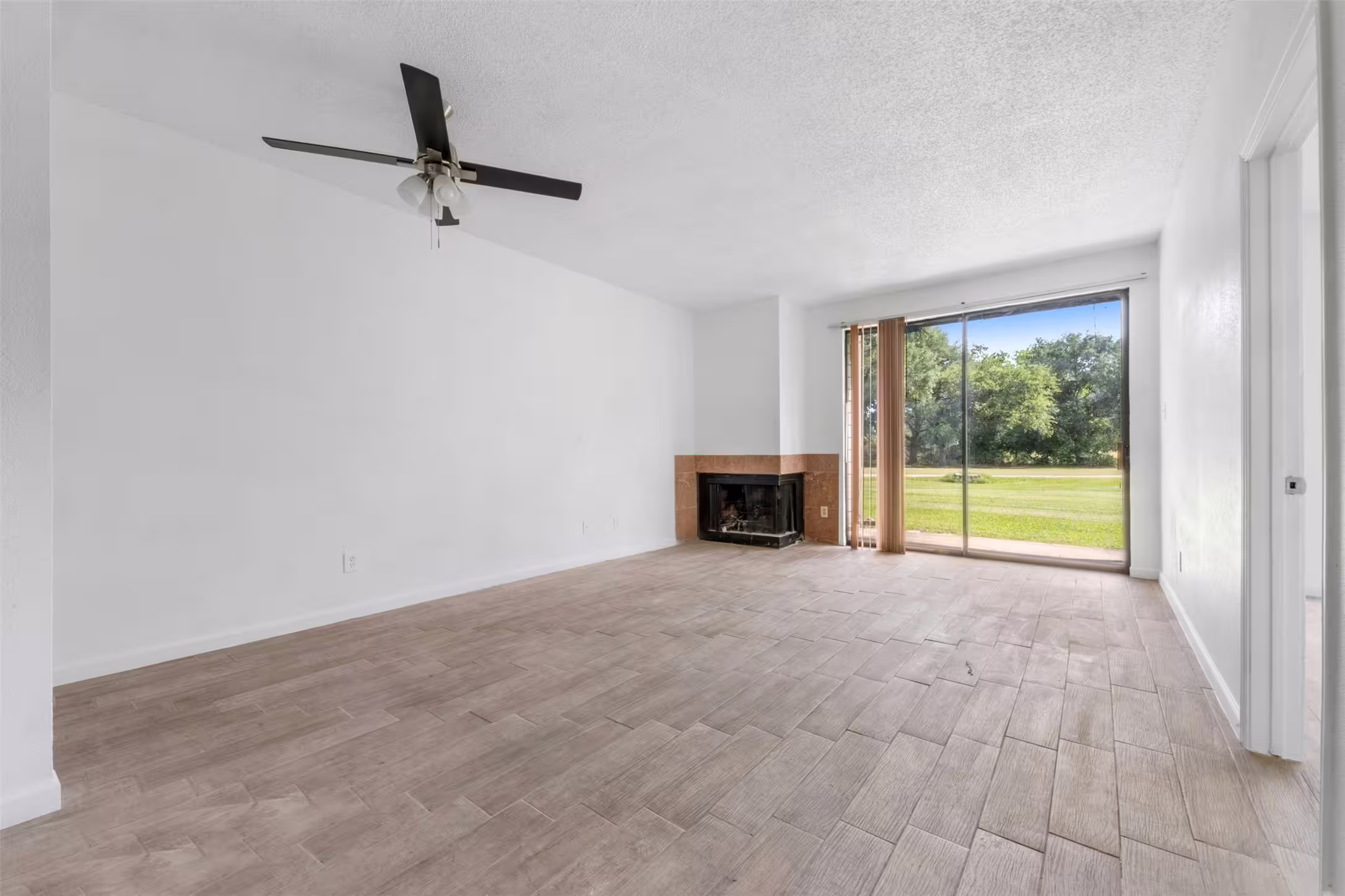 Photo 3 of 8253 Sands Point Drive 165, Houston, TX