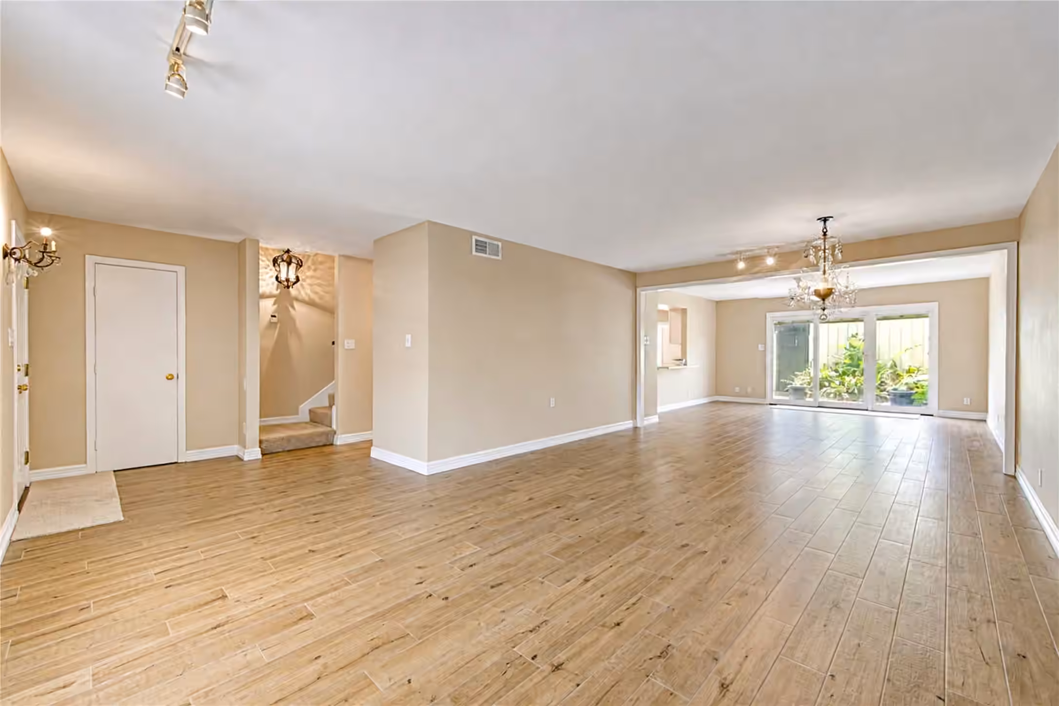 Photo 5 of 12710 Huntingwick Drive, Houston, TX