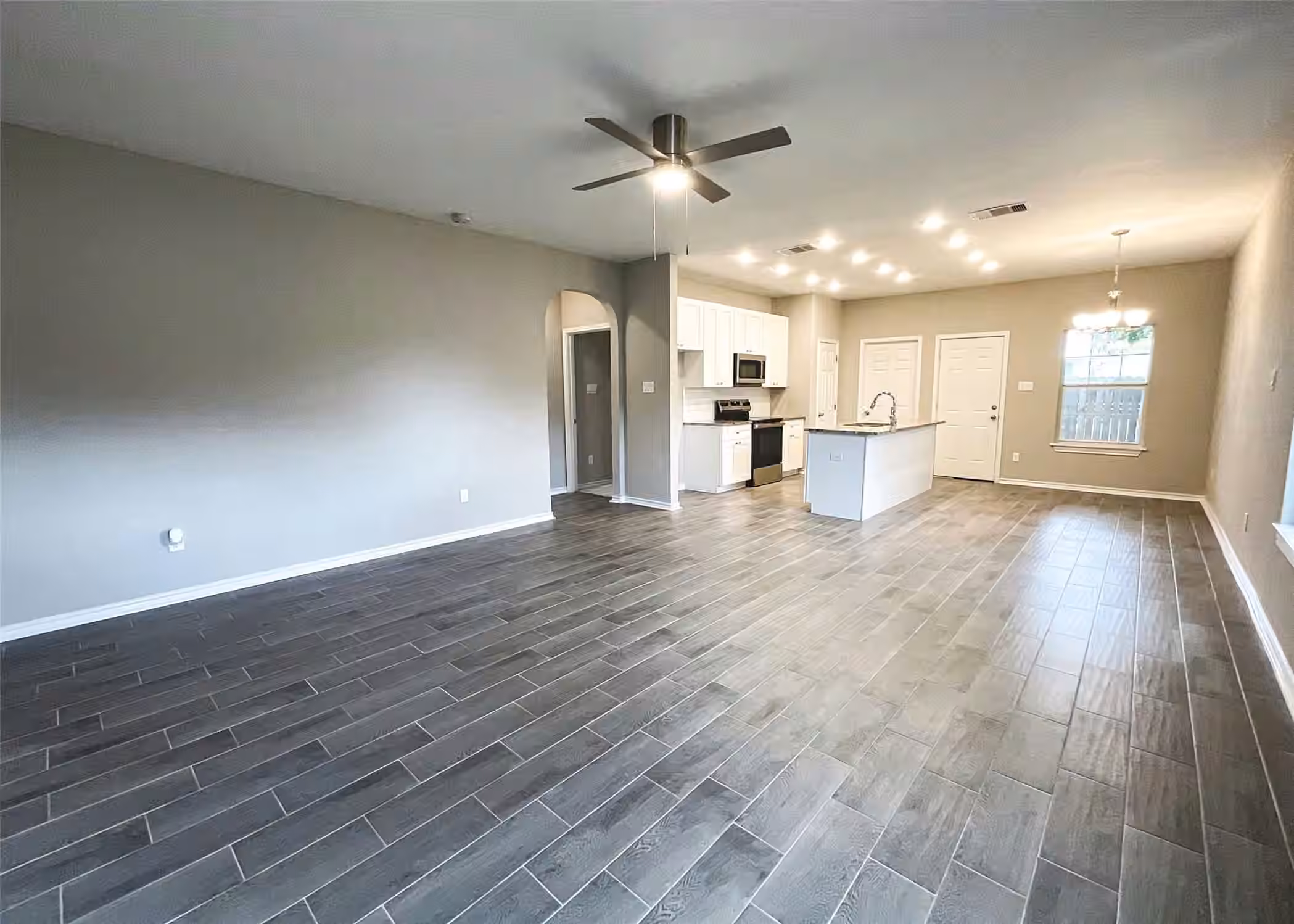 Photo 7 of 8118 Safebuy Street, Houston, TX
