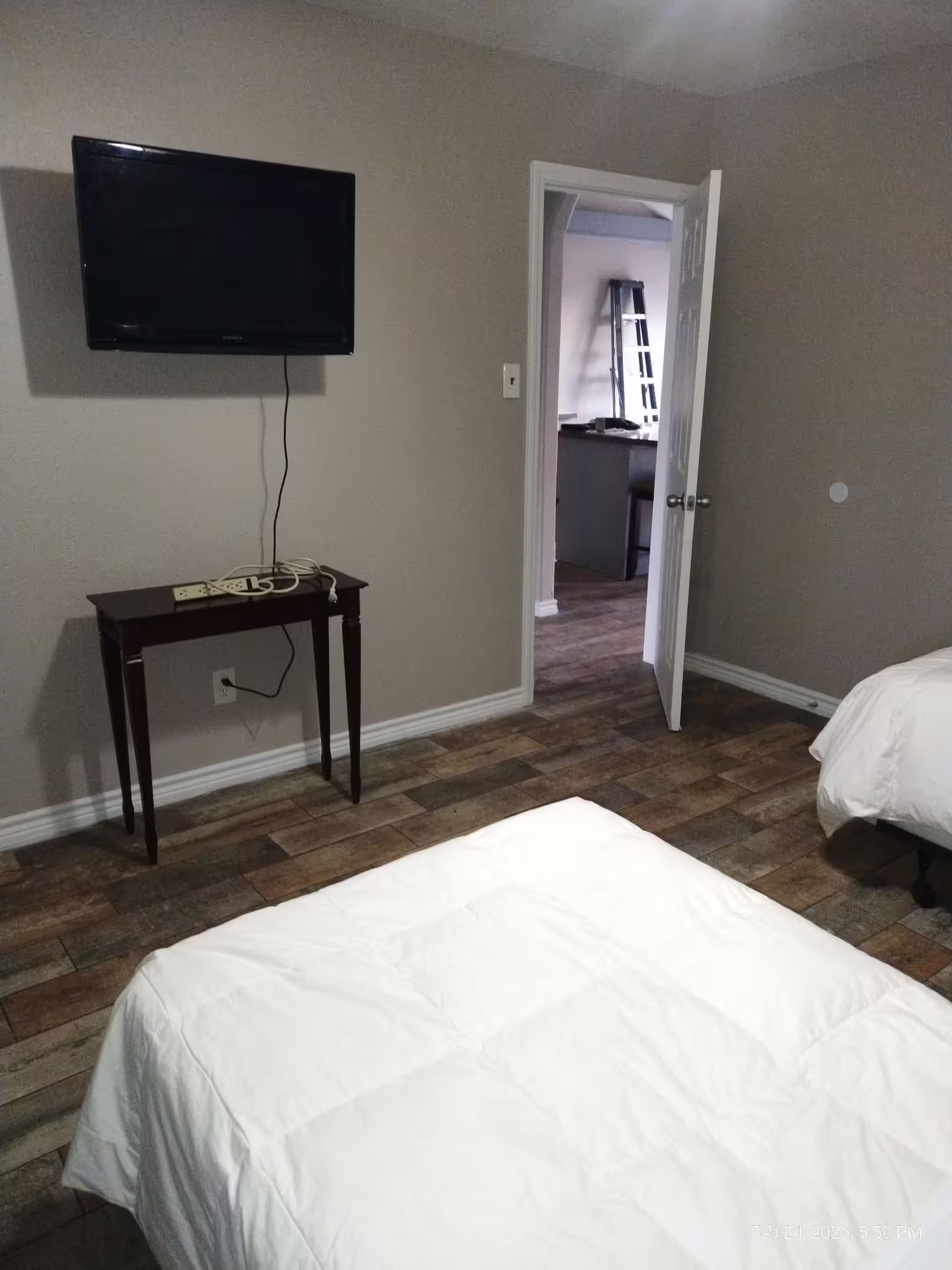Photo 7 of 627 Rockbrook Drive, Houston, TX