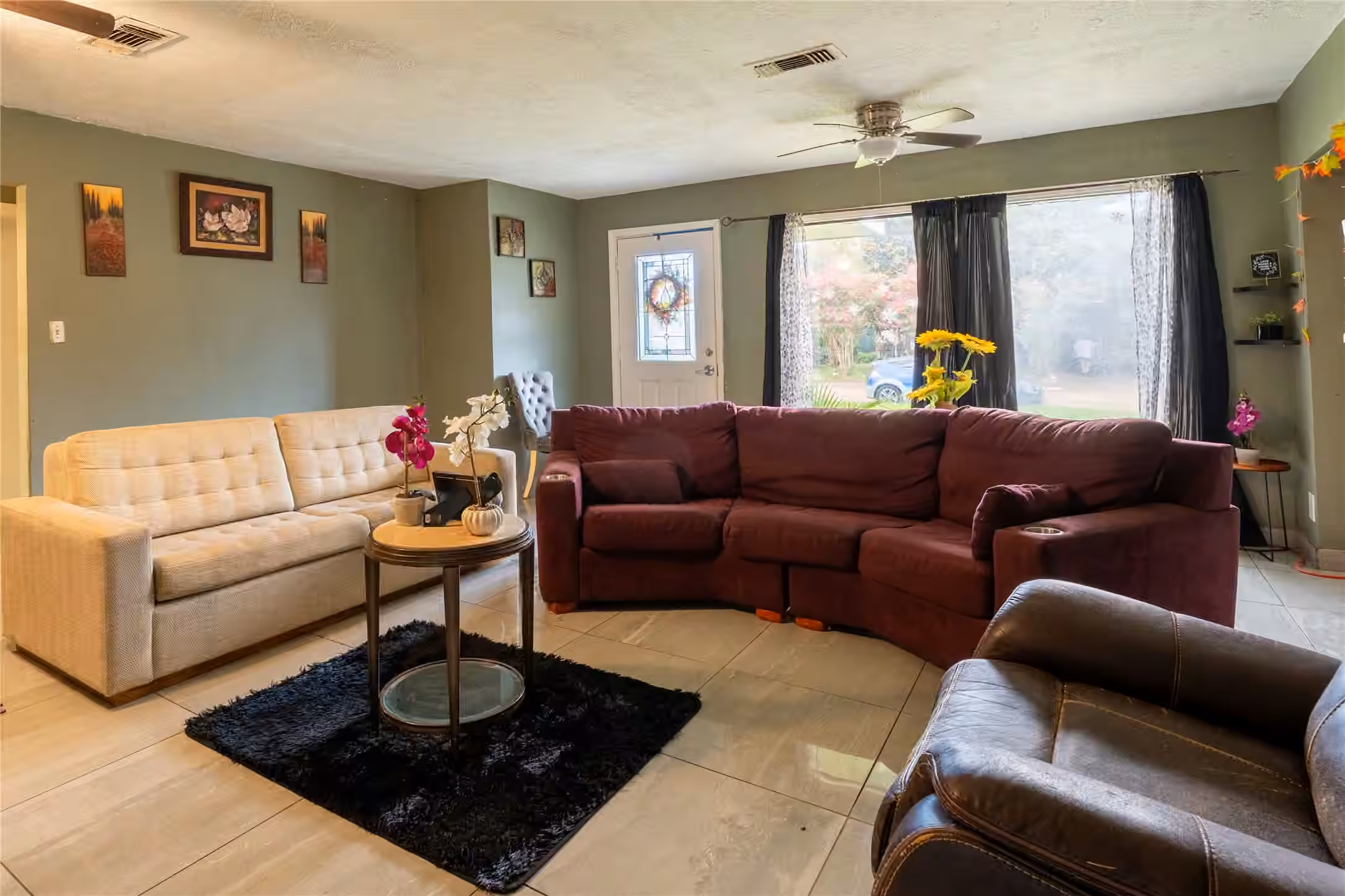 Photo 3 of 8438 Sonneville Drive, Houston, TX