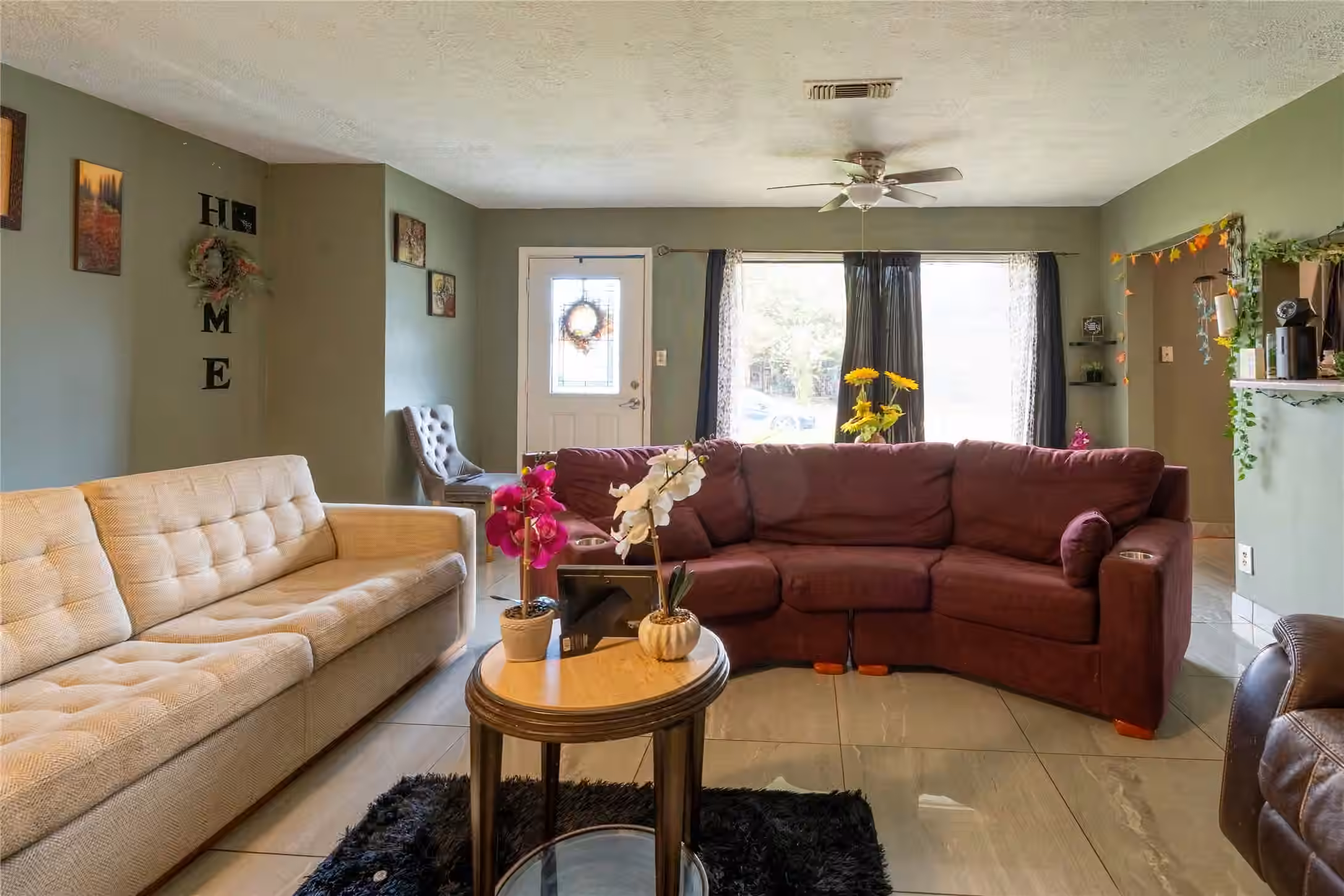 Photo 4 of 8438 Sonneville Drive, Houston, TX