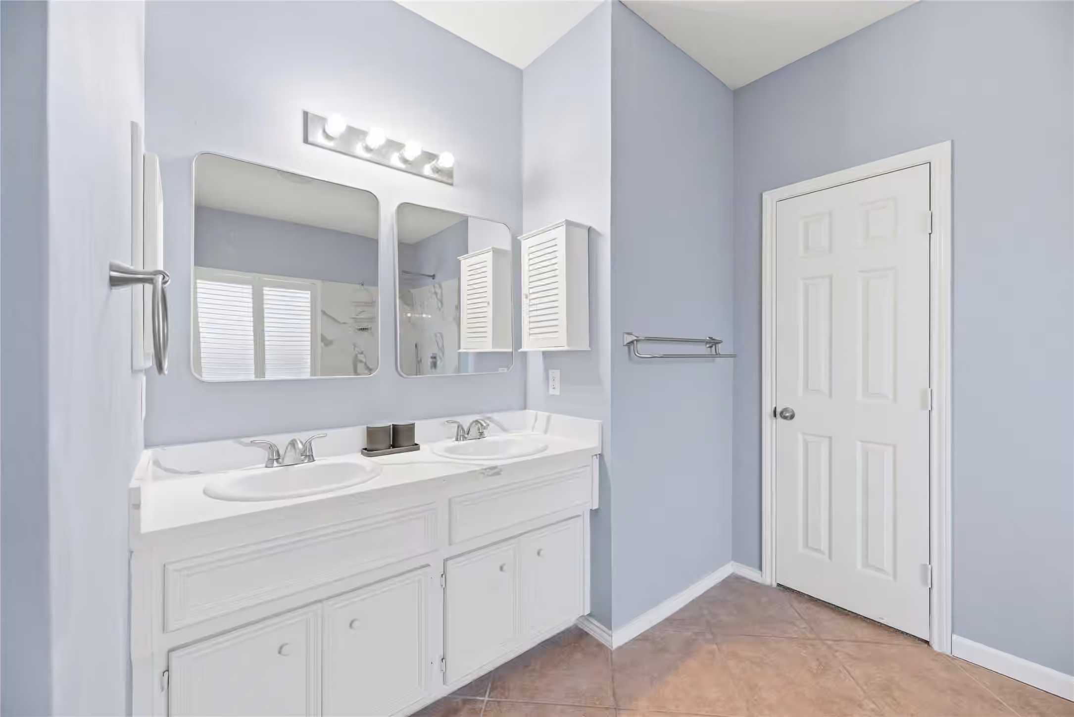 Photo 5 of 12926 Bedford Falls Drive, Cypress, TX