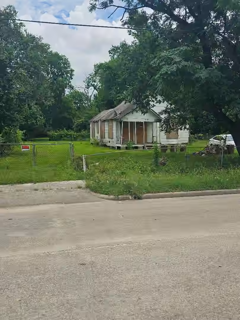 Photo 6 of 6718 Lockwood Drive, Houston, TX