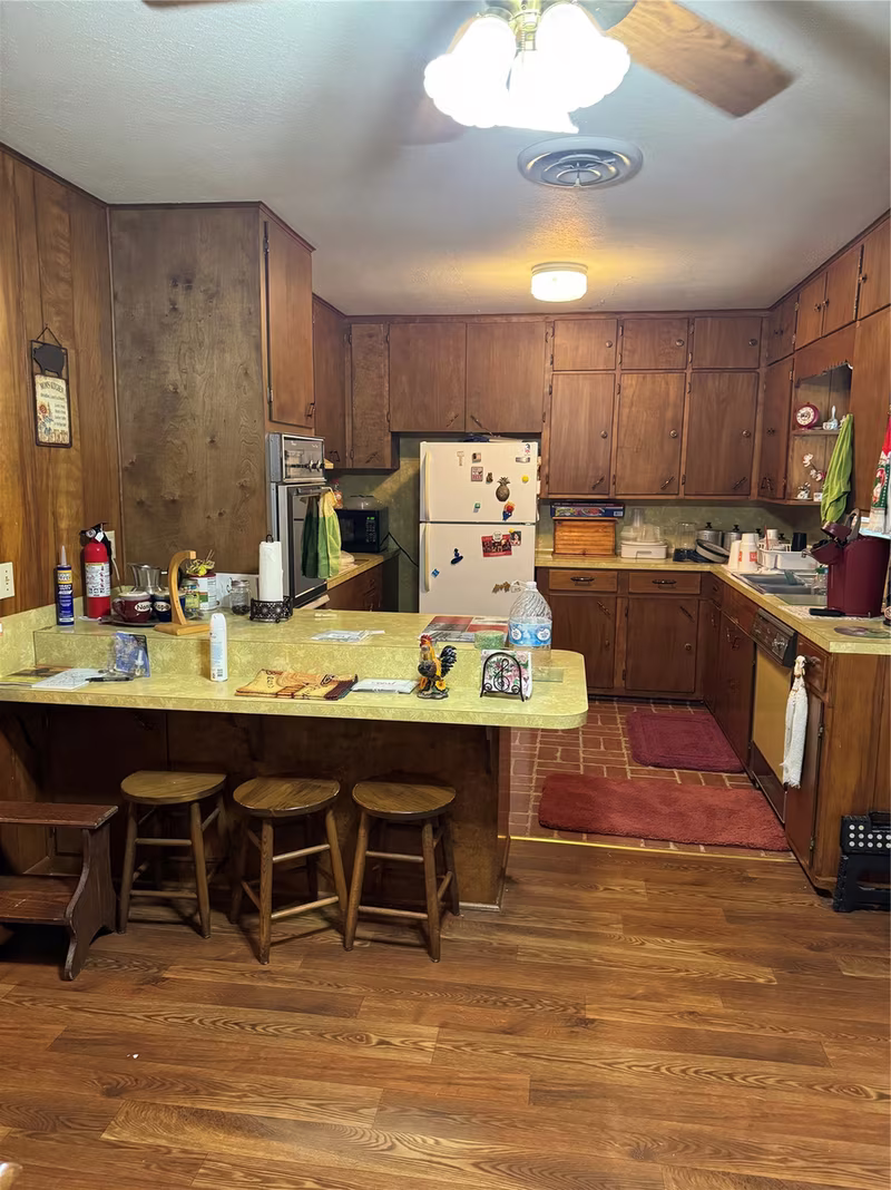Photo 6 of 1239 Fm 1160 Road, Louise, TX