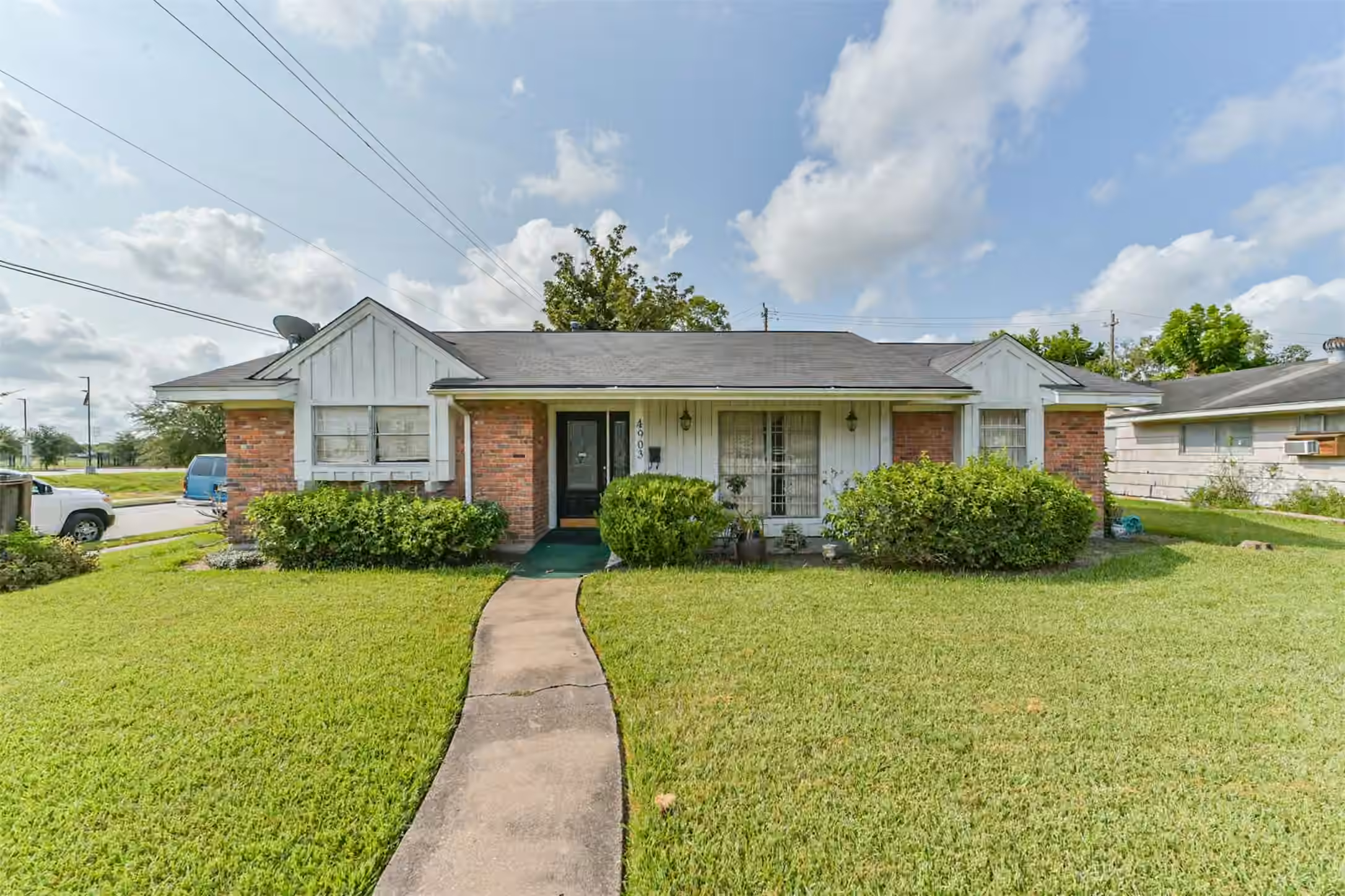 Photo of 4903 Heatherbloom Drive, Houston, TX 77045