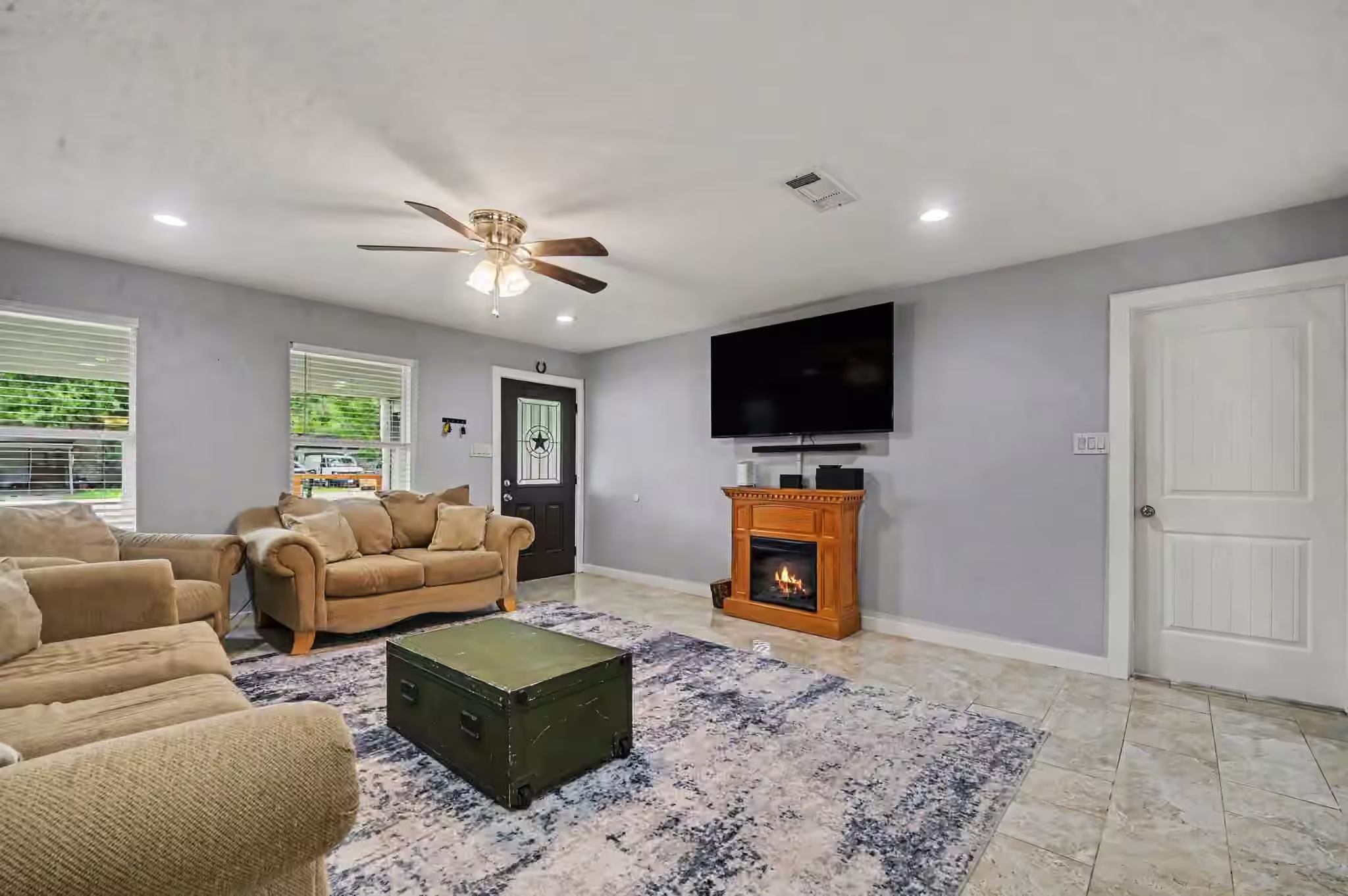 Photo 5 of 4818 27th Street, Dickinson, TX