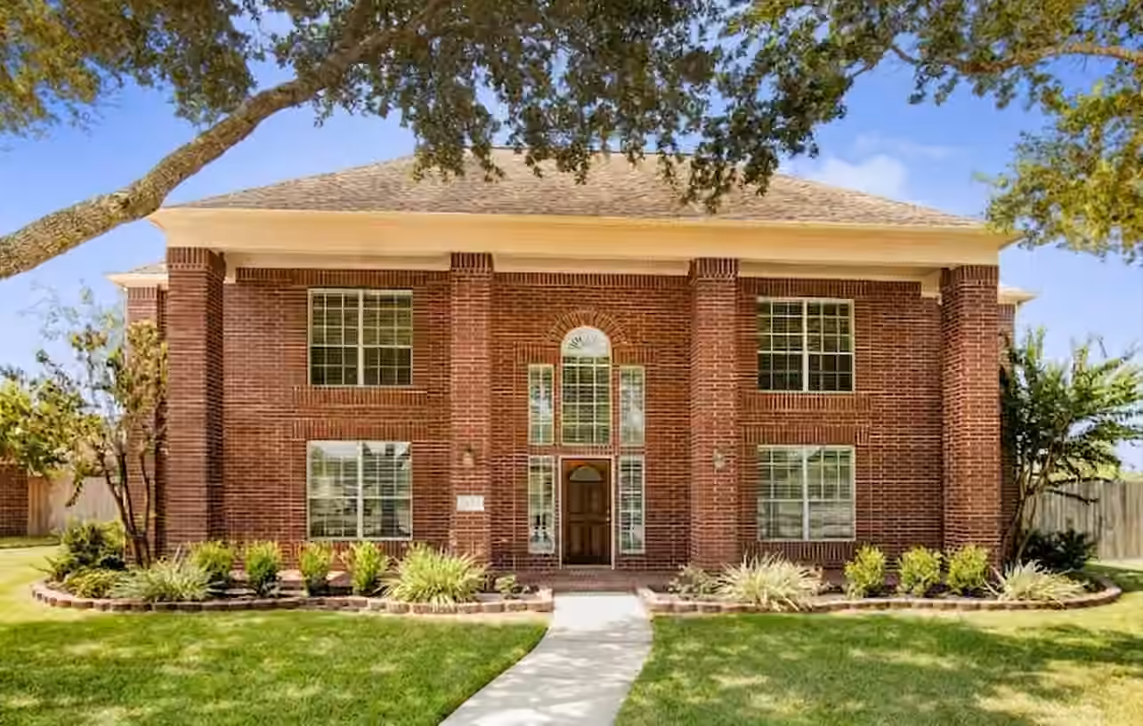 Photo 5 of 2913 Palmer Drive, Friendswood, TX