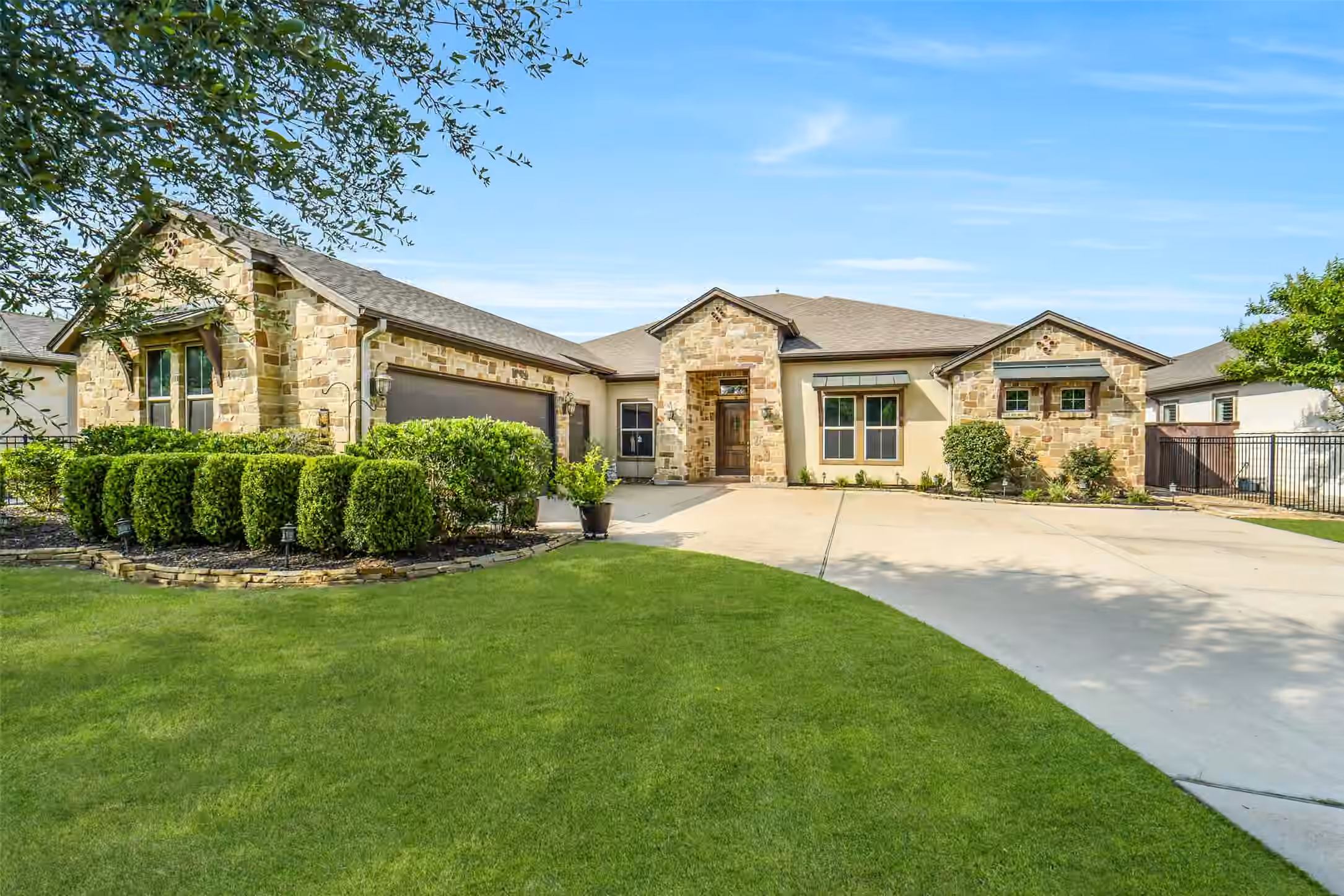 Photo 3 of 2721 Saddlehorn Trail, Katy, TX