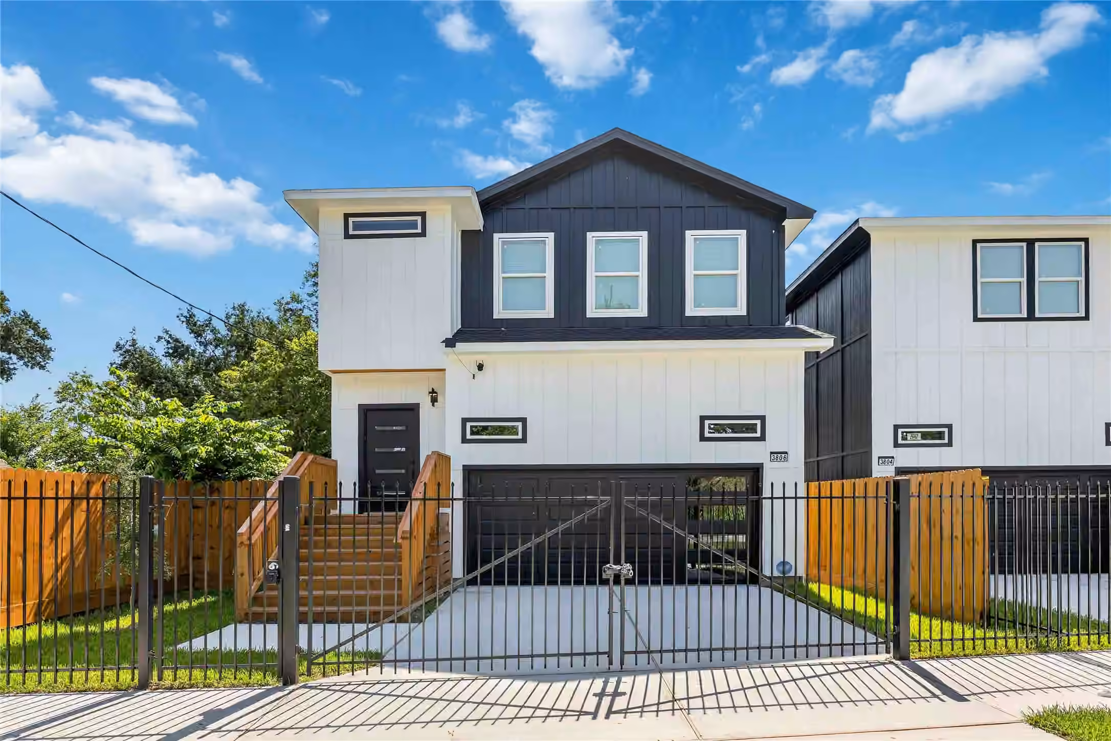 Photo 2 of 3804 Sayers Street, Houston, TX