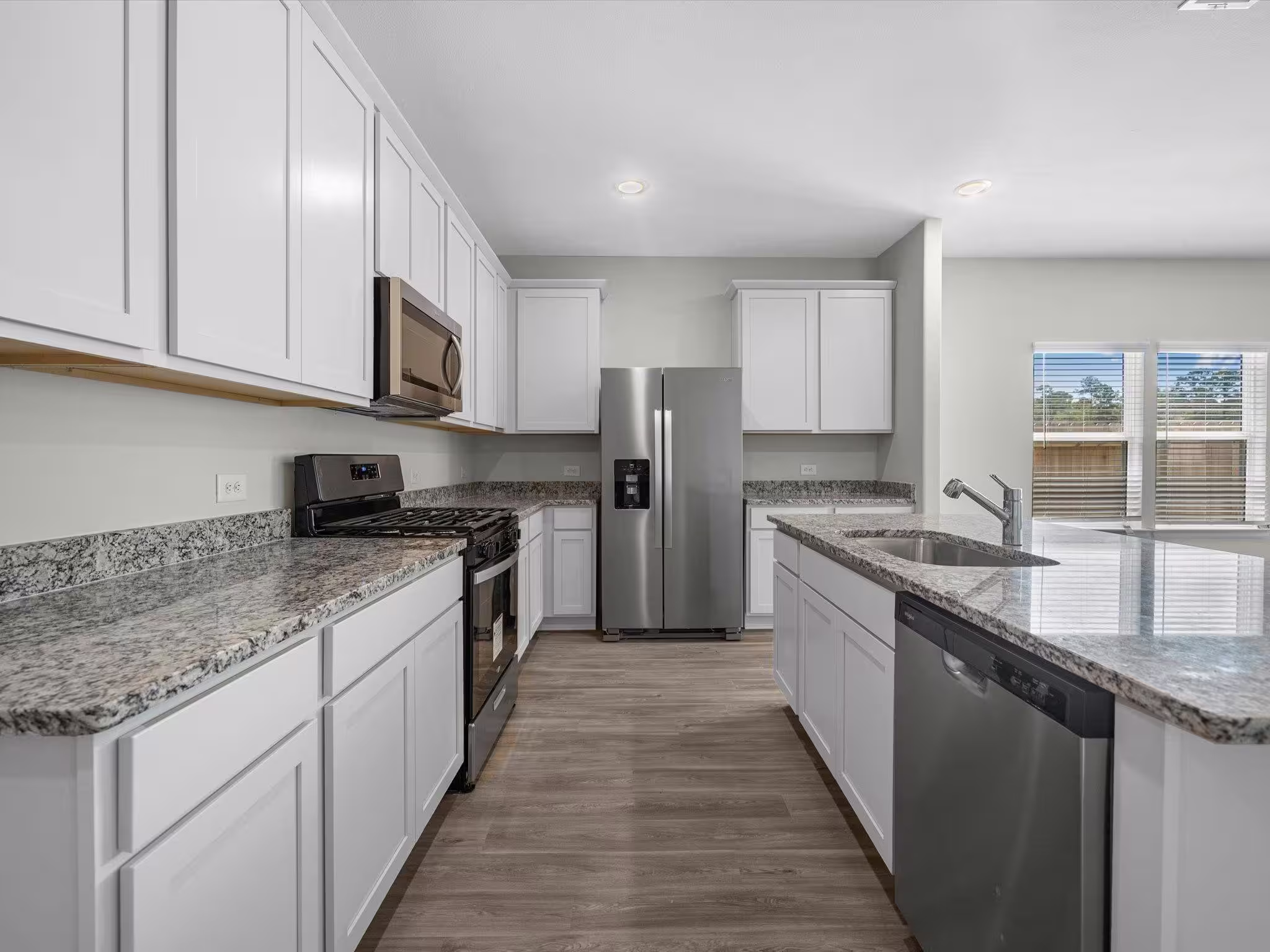 Photo 5 of 14309 Ash Tree Drive, Conroe, TX