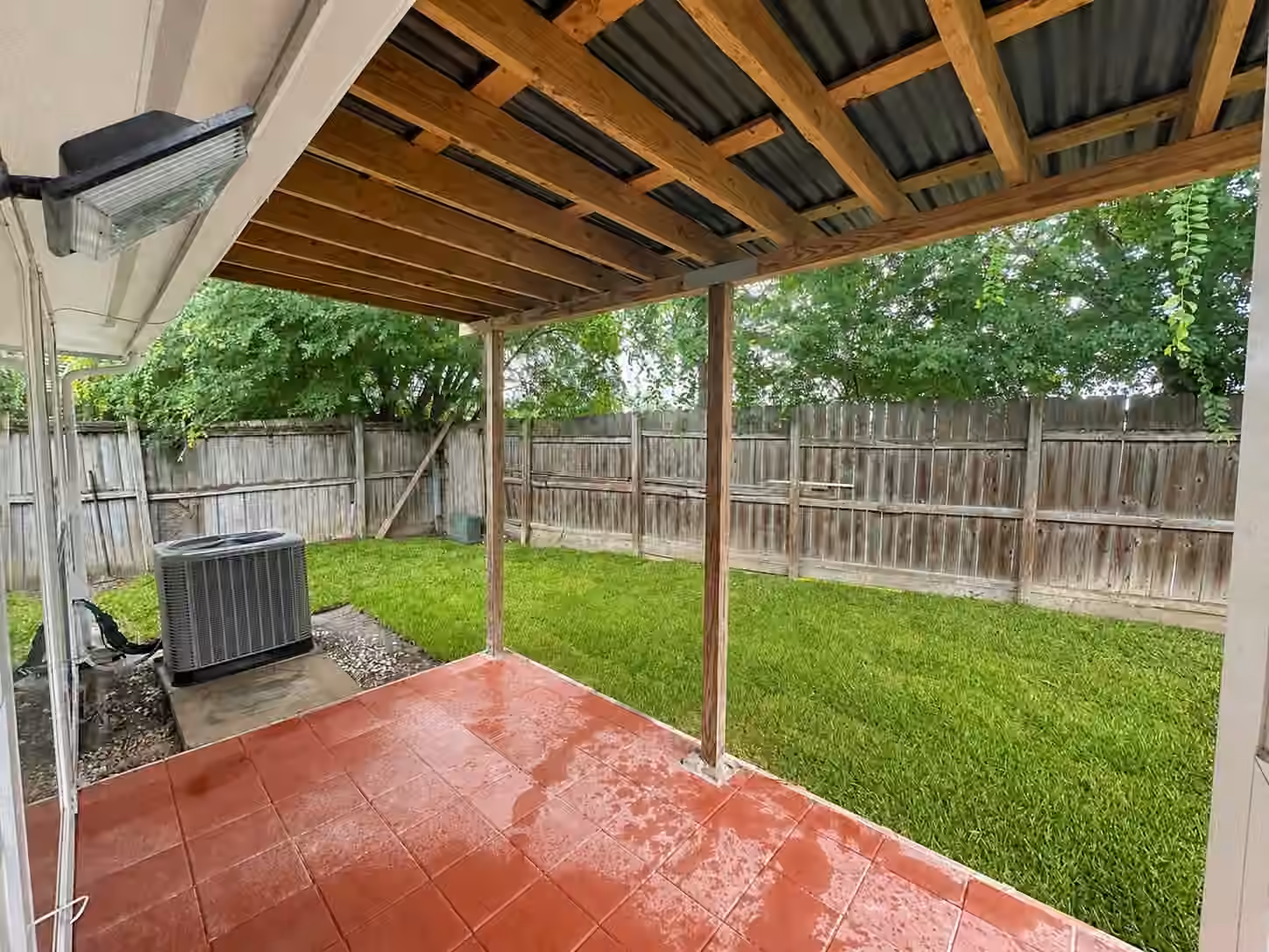 Photo 5 of 7612 Goudin Drive, Missouri City, TX