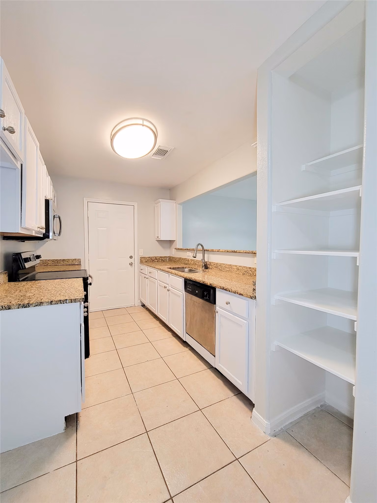 Photo 7 of 3005 La Estancia Lane, Houston, TX