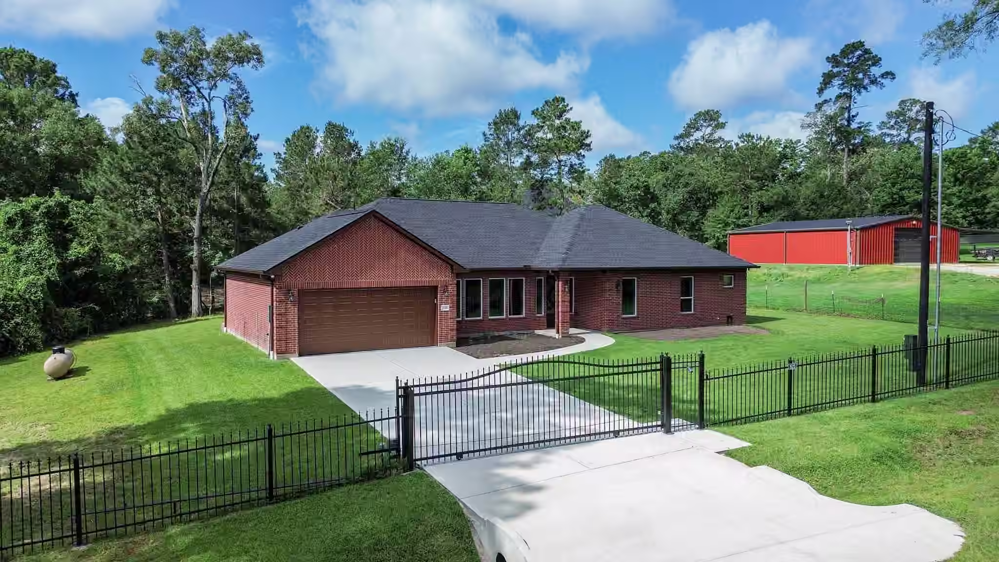 Photo 4 of 15215 Butterfly Lane, Plantersville, TX
