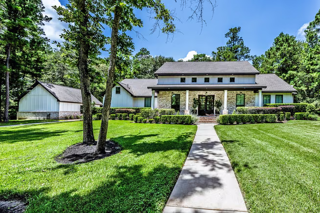 Photo of 133 Dedication Trail, Huntsville, TX 77340