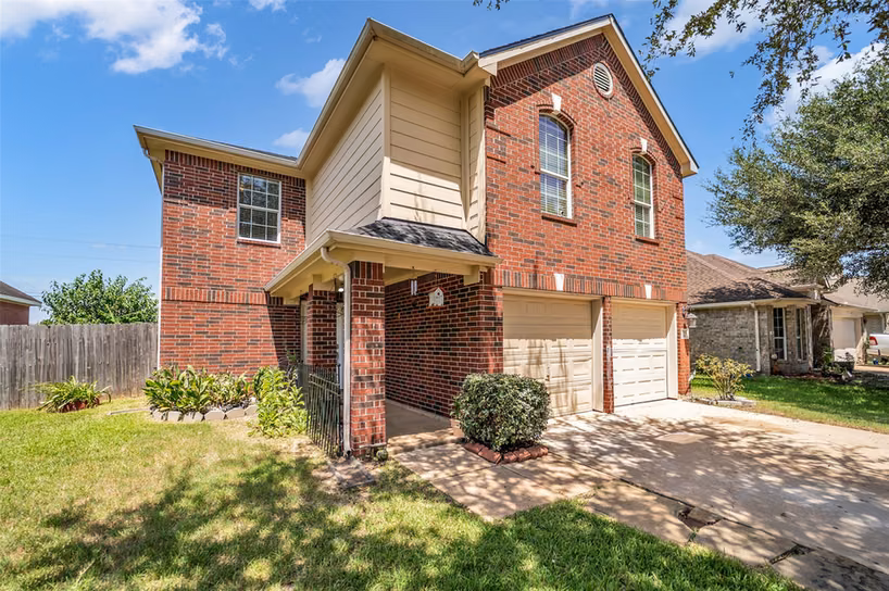 Photo 3 of 5531 Dapplewood Lane, Katy, TX