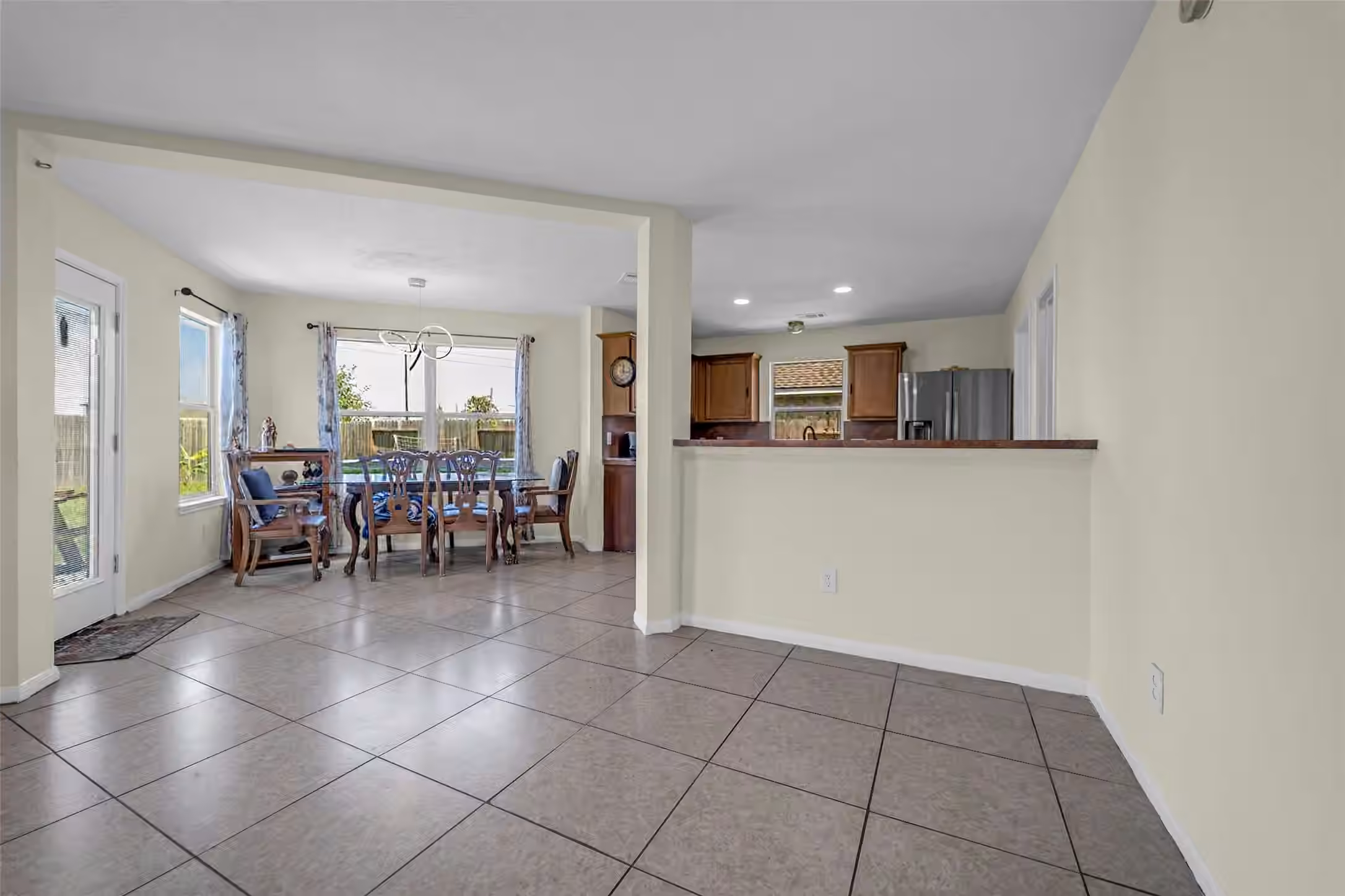 Photo 6 of 5531 Dapplewood Lane, Katy, TX