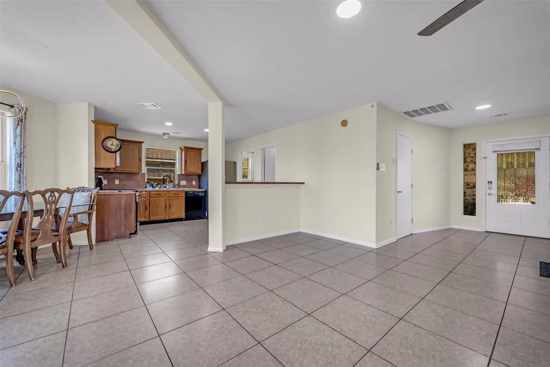 Photo 7 of 5531 Dapplewood Lane, Katy, TX