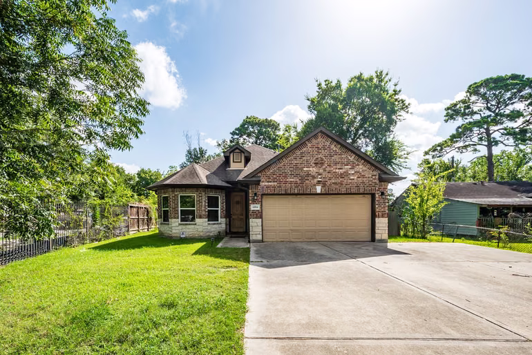 Photo of 6814 Carver Rd Road, Houston, TX 77091