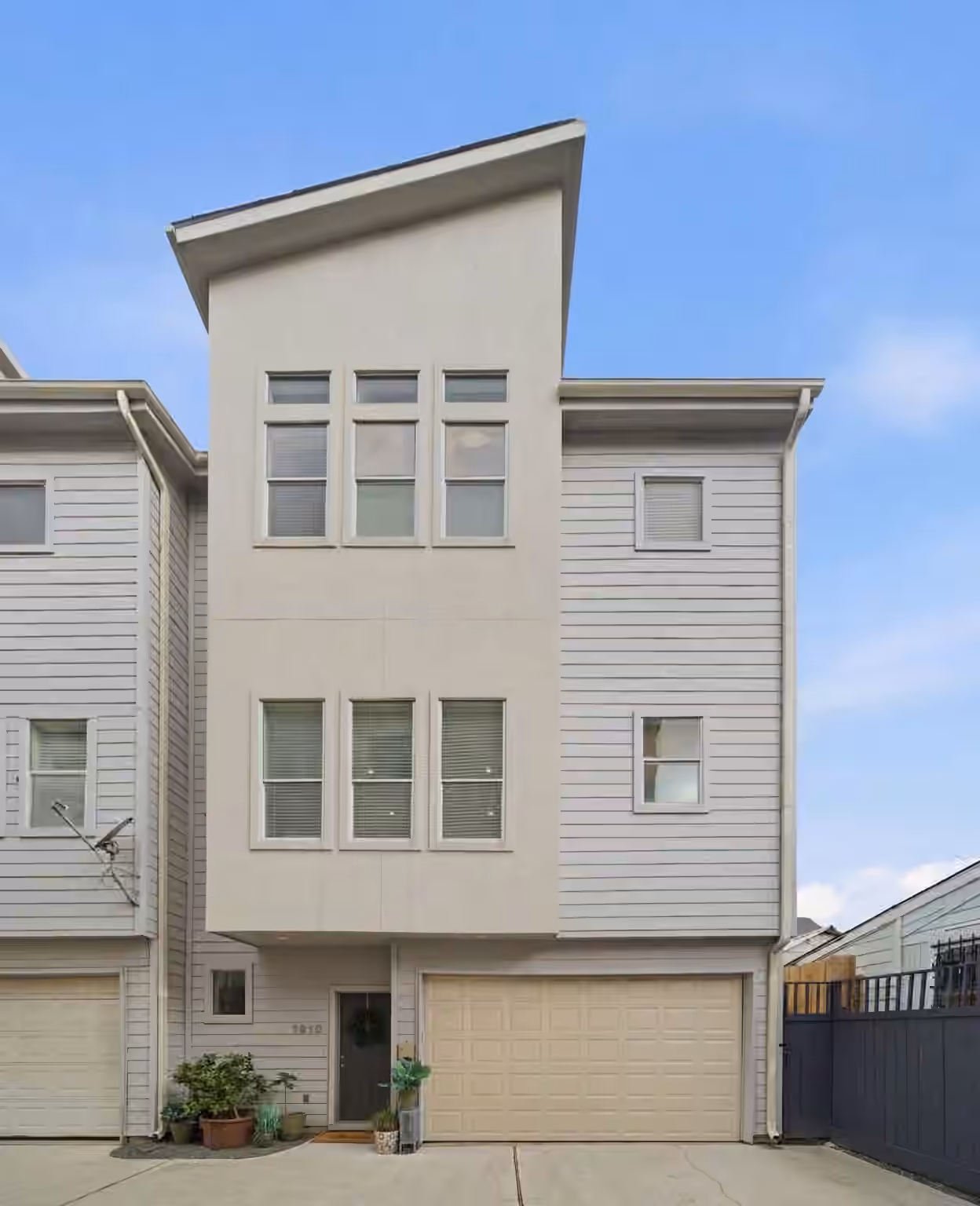Photo 4 of 1910 Fletcher Street, Houston, TX