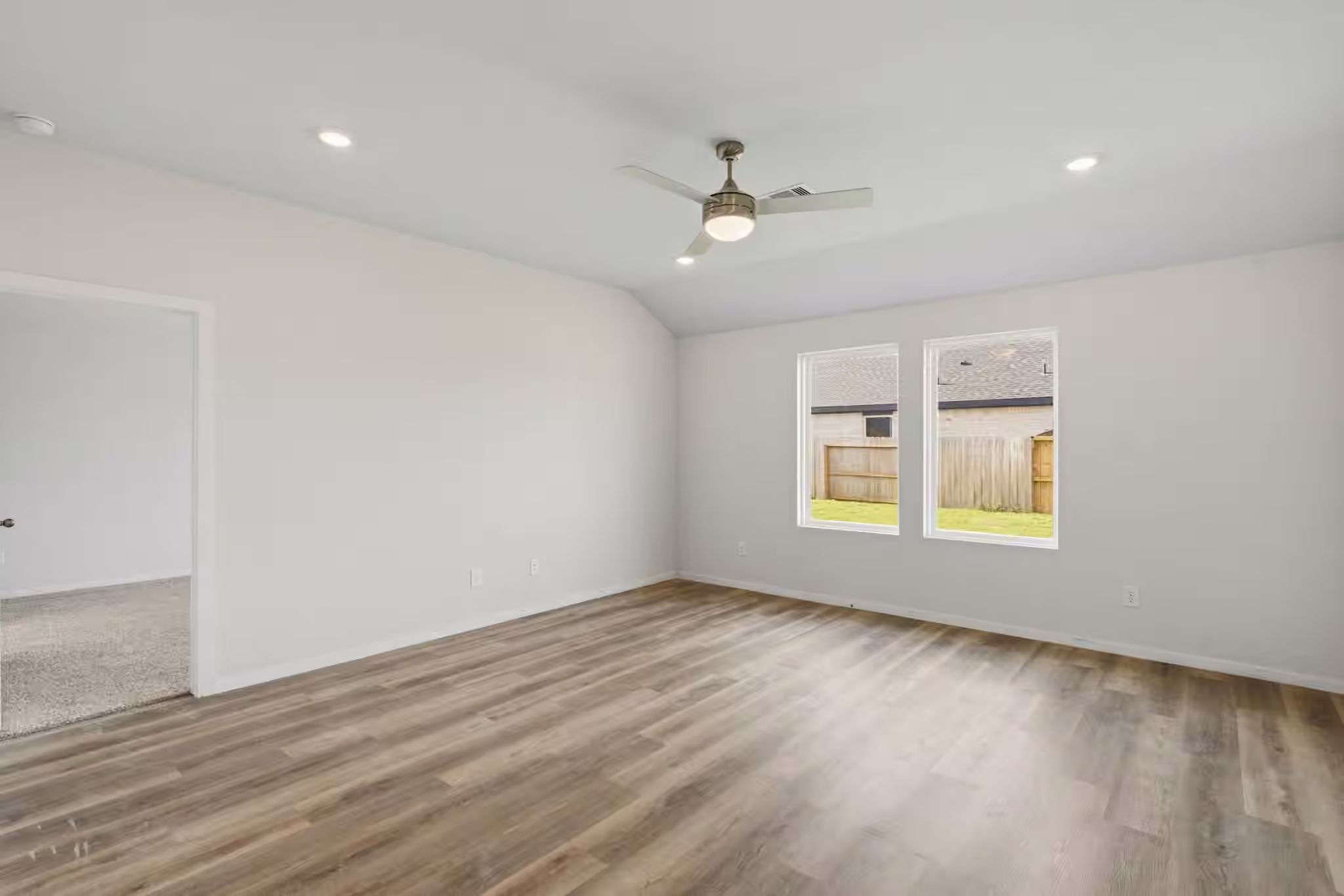 Photo 4 of 1119 Selene Sky Drive, Brookshire, TX