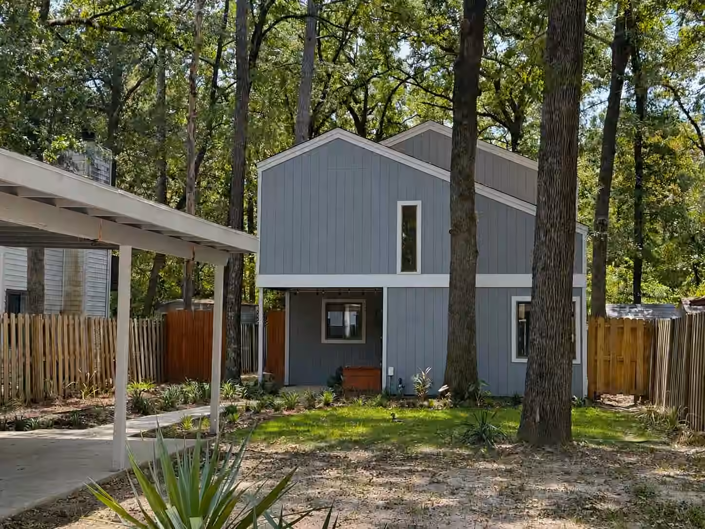 Photo 4 of 28625 Magnolia Court, Huntsville, TX