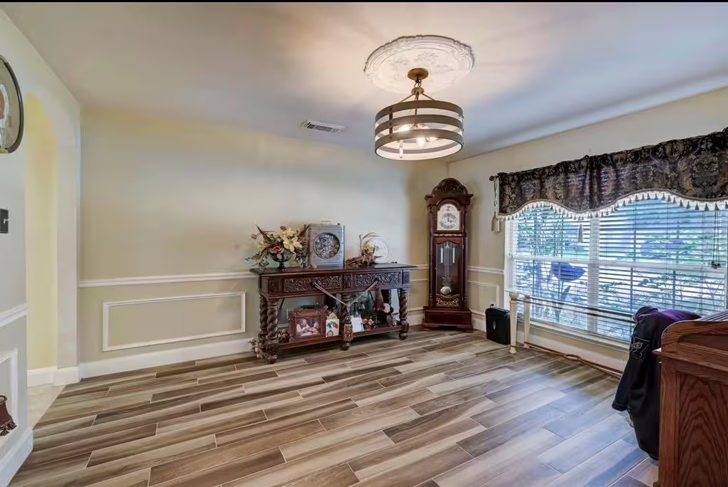 Photo 4 of 5949 Whispering Lakes Drive, Katy, TX