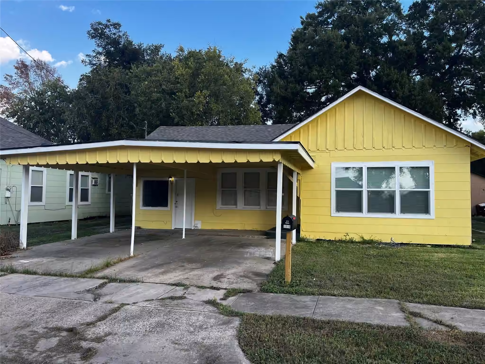 Photo 2 of 1018 N 2nd Street, Baytown, TX