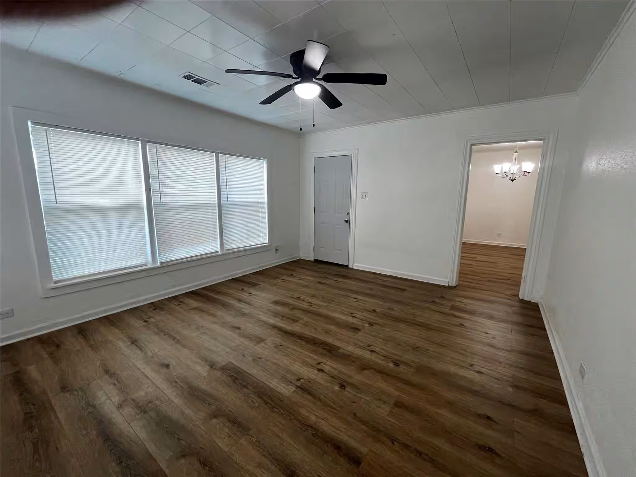 Photo 6 of 1018 N 2nd Street, Baytown, TX